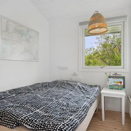 Semesterbostad Sommarhus Vid Skåstrup Med Havsutsikt
