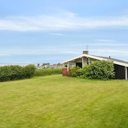 Sommarhus Vid Skåstrup Med Havsutsikt Semesterbostad Bogense